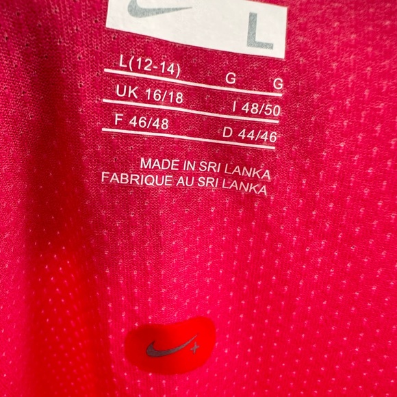 NikeFit Nike NWOT DARK Pink Short Sleeve Tee Shirt size Large - Picture 15 of 15